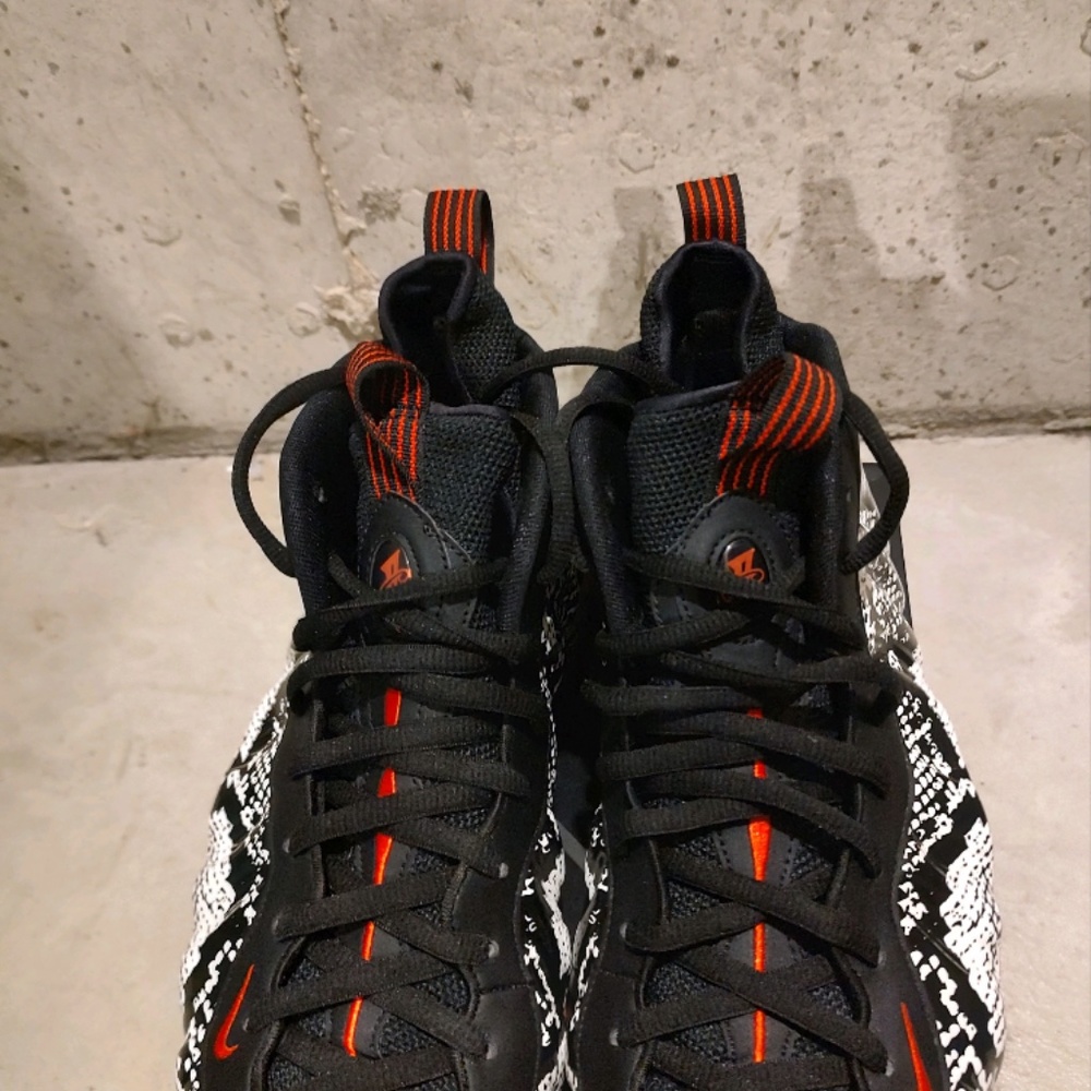 Nike Air Foamposite One Albino Snakeskin View 2
